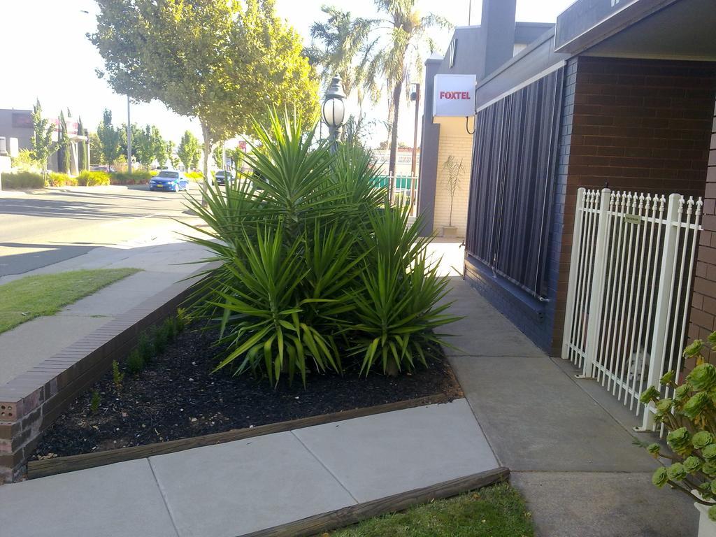 Warrina Motor Inn Wodonga Cbd Exteriör bild